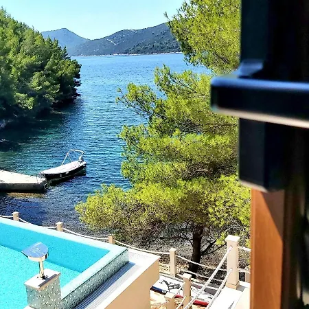 Villa Poolincluded Beachfront In A Secluded Bay *