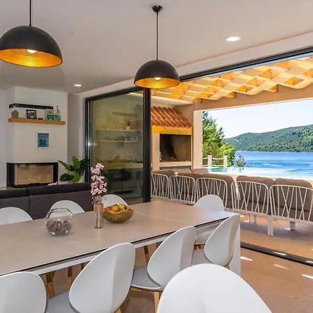 Poolincluded Beachfront In A Secluded Bay Villa