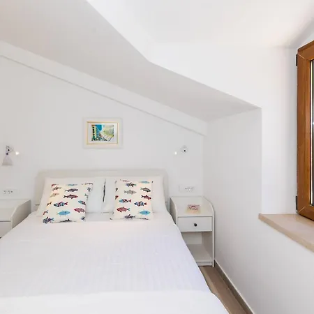 Villa Poolincluded Beachfront In A Secluded Bay Doli